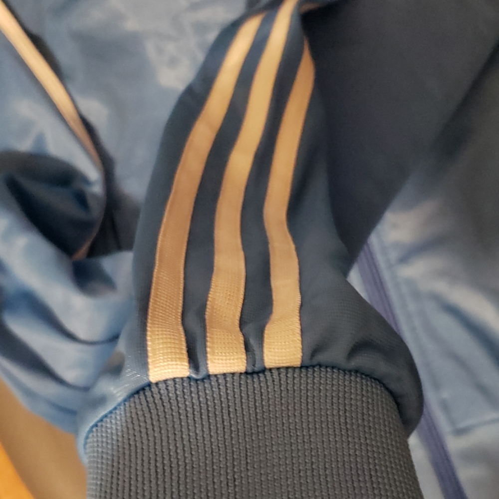 Adidas jacket - Picture 3 of 6